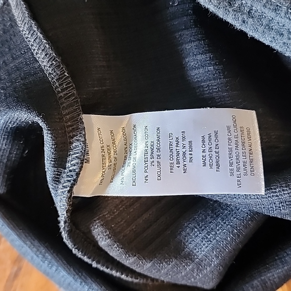 Free Country pullover - Picture 7 of 7